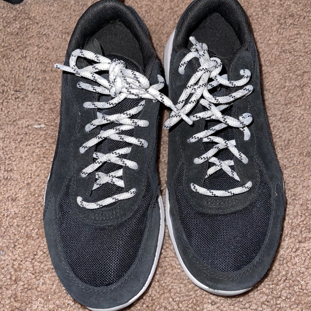 Columbia sneakers